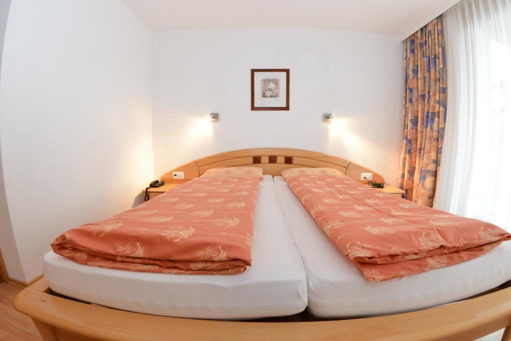 Arch San Martin Hotel Самнаун Екстериор снимка