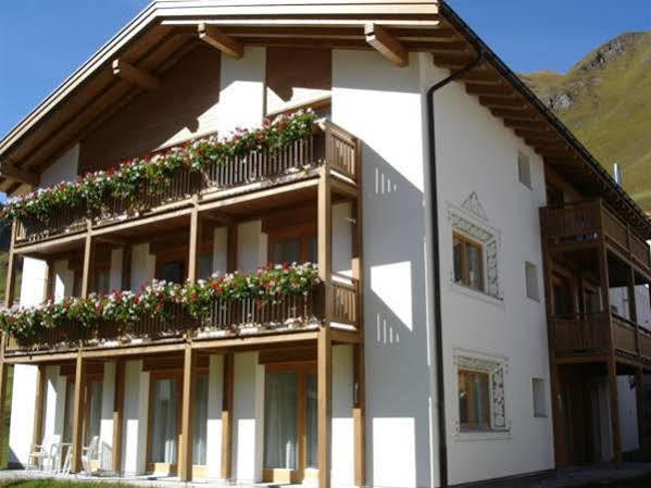 Arch San Martin Hotel Самнаун Екстериор снимка
